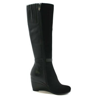 black leather boots with narrow calf