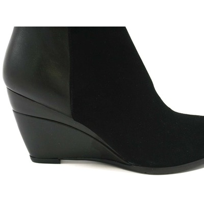 black leather boots with narrow calf
